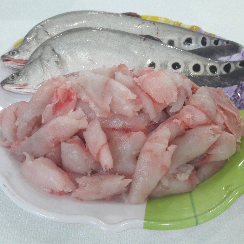 chả cá thác lác trộn thịt chiên