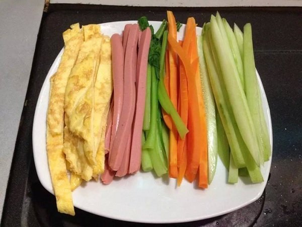 Các loại nhân cuốn kimbap
