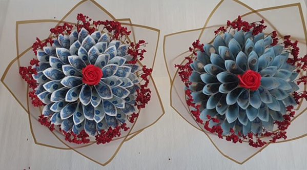 Bó hoa tiền thành phẩm