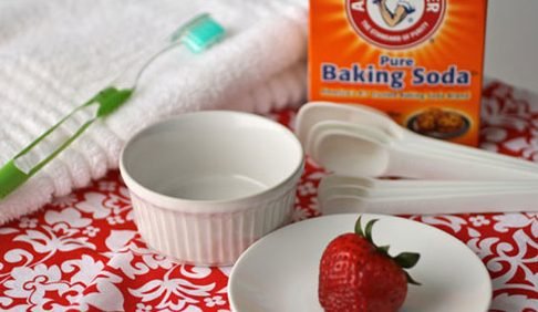 cách cạo vôi răng tại nhà bằng nguyên liệu tự nhiên 2