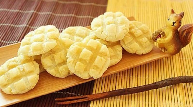 Làm bánh từ lòng đỏ trứng. (Ảnh: sưu tầm internet)