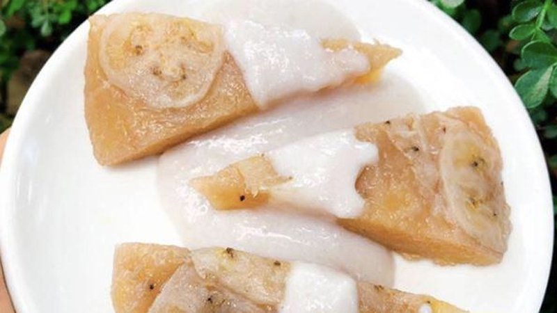 Bánh ăn dặm chuối hấp nước cốt dừa