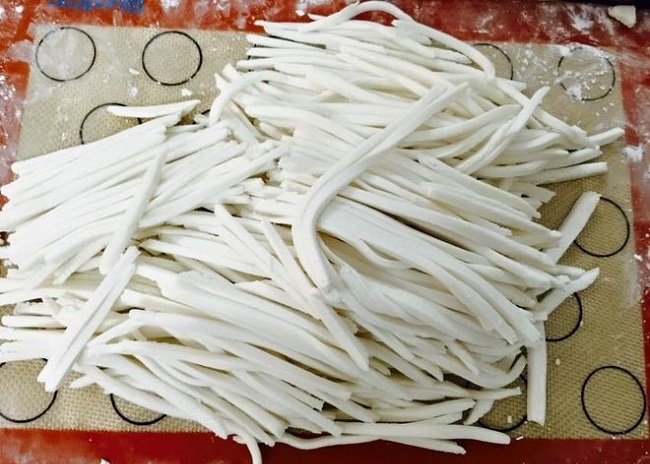 Cách làm bánh canh bột gạo tại nhà “siêu” đơn giản