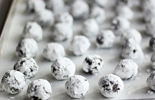 Cách làm bánh chocolate crinkles đẹp mắt mà ngon tuyệt cú mèo 7