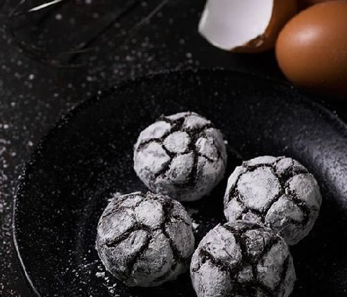 Cách làm bánh chocolate crinkles đẹp mắt mà ngon tuyệt cú mèo 9