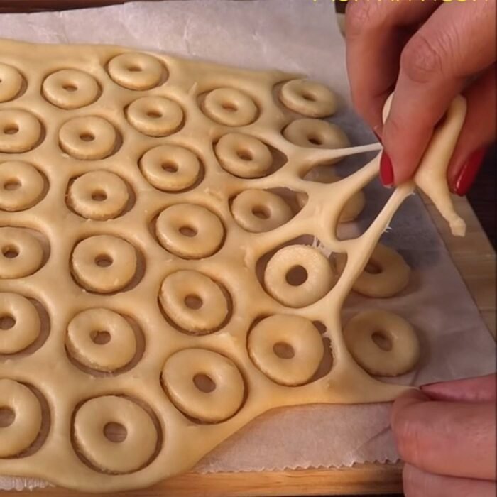 cach-lam-banh-donut-mini-don-gian-nhat
