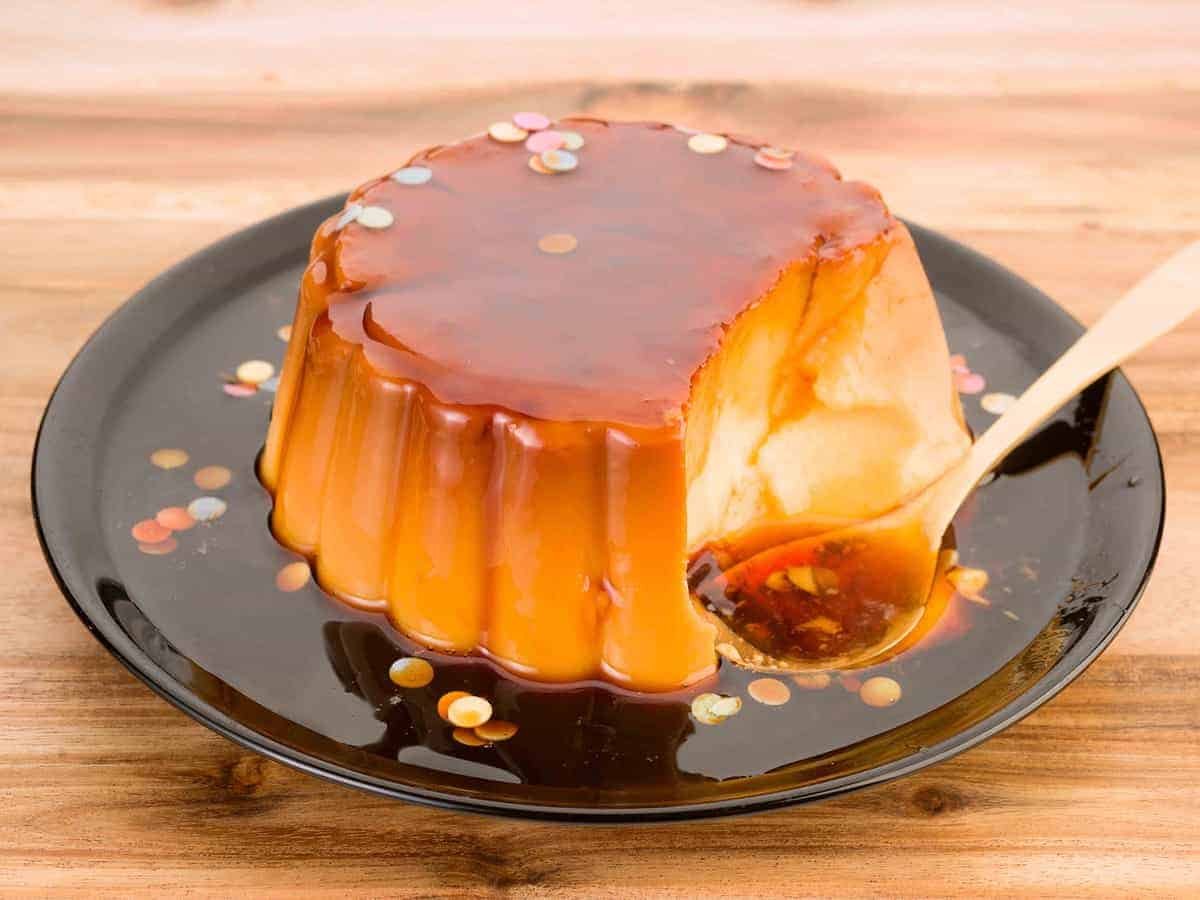 Cách Làm Bánh Flan Ngon & Đơn Giản Tại Nhà