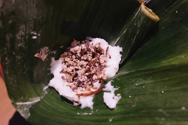 cách làm bánh giò nhân thịt
