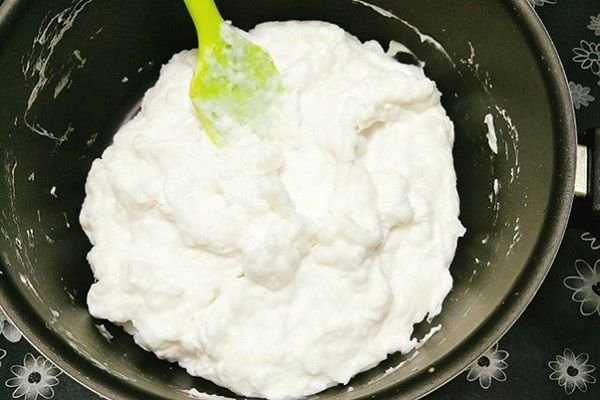 cách làm bánh giò truyền thống