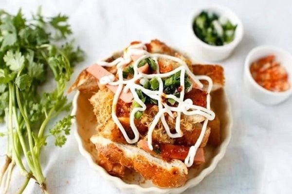 cách làm bánh mì nướng muối ớt bằng chảo