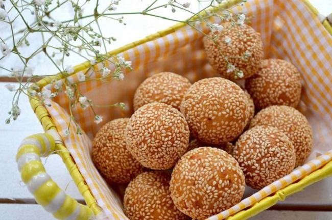 Cách làm bánh rán vừng đơn giản mà ngon tuyệt cú mèo 1