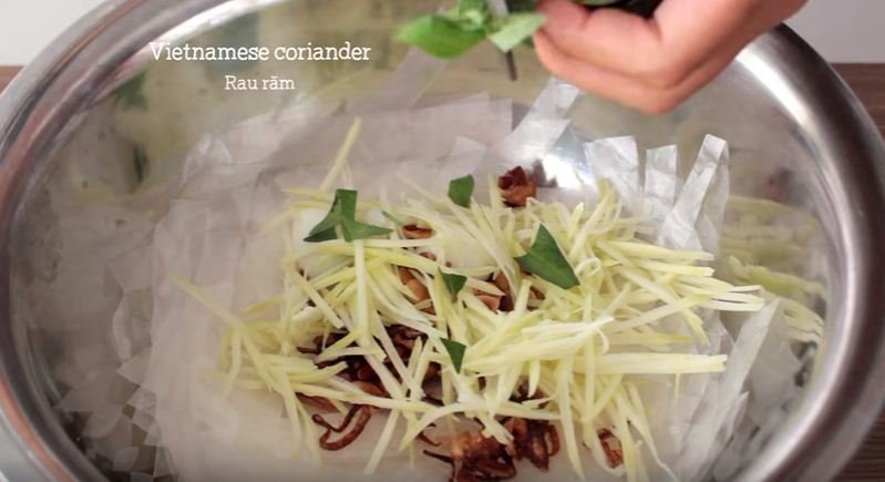 Cách làm bánh tráng trộn sốt mayonnaise béo ngon 10