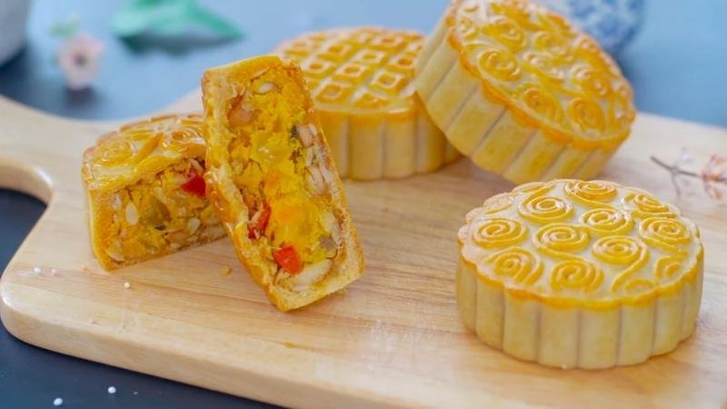 Cách làm bánh Trung thu nhân thập cẩm gà quay