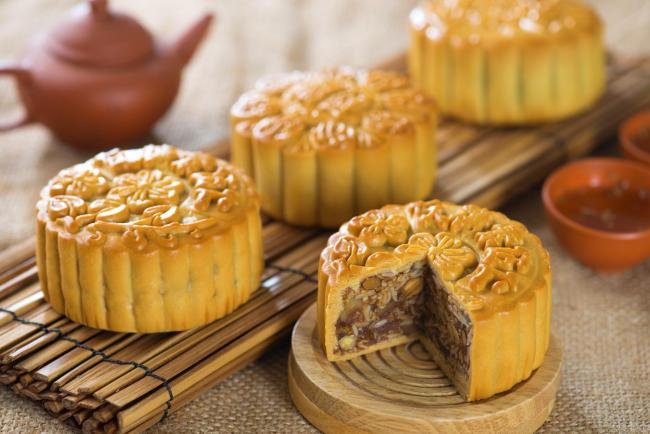 Cách làm bánh trung thu thập cẩm bằng nồi chiên không dầu