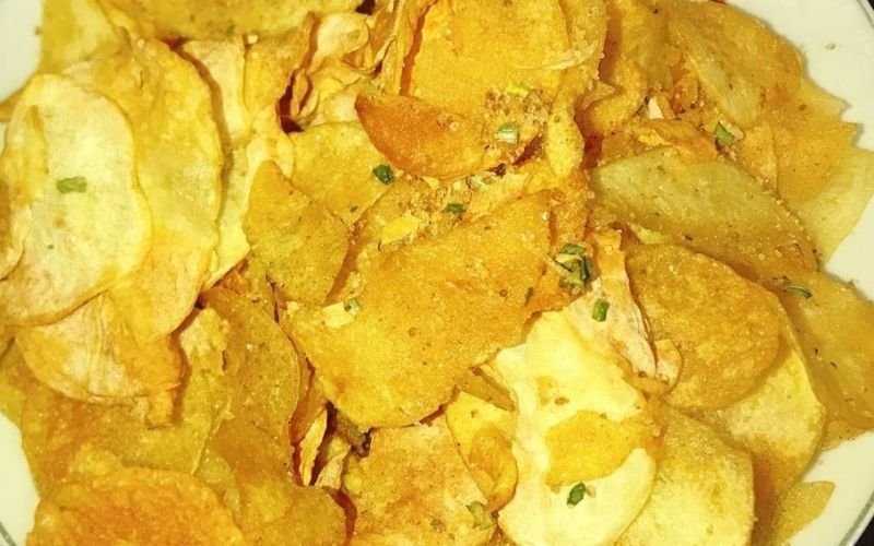 Món bim bim khoai tây làm bằng nồi chiên không dầu giòn tan, dễ gây nghiện