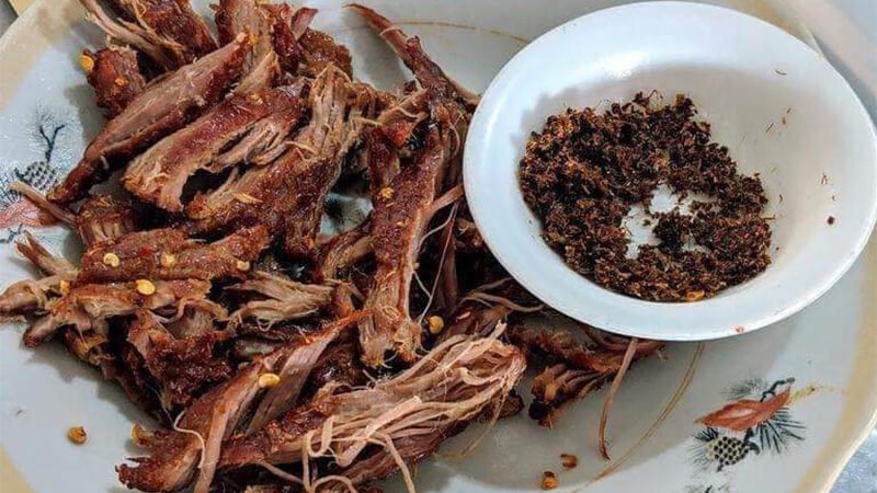 Bò một nắng muối kiến vàng Bò một nắng muối kiến vàng