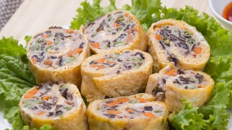 Thành phẩm chả trứng cuộn ngũ sắc