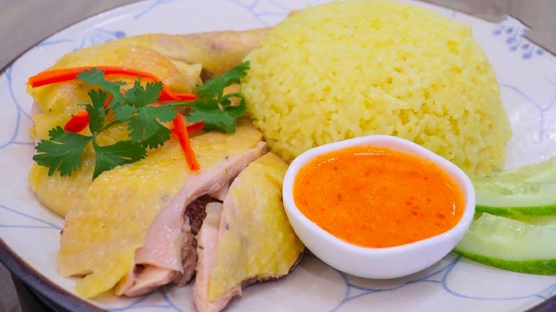 Thưởng thức cơm gà Hải Nam 