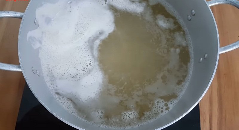 Nấu nước muối đường