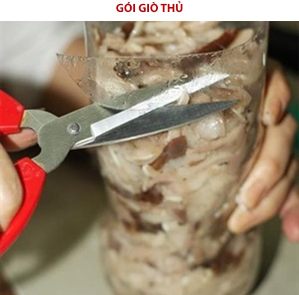 Cách làm giò thủ bằng chai nhựa 