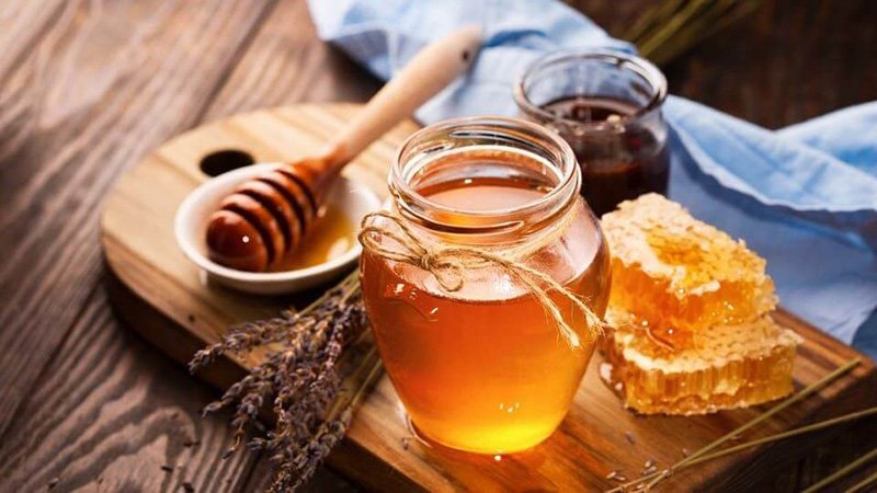 Mật ong là “thần dược” trị thâm 