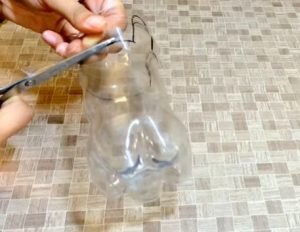 cách làm hộp đựng bút hình thú bằng chai nhựa 2
