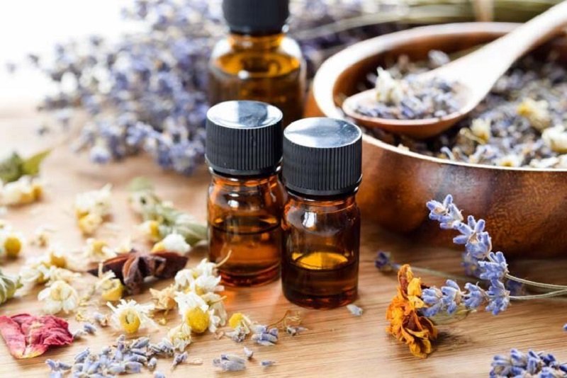 Pha tinh dầu là cách làm kem trộn có mùi thơm phổ biến nhất