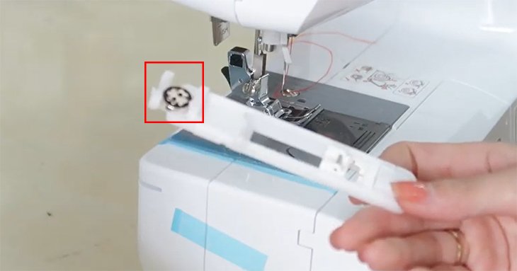 Gắn nút áo tương ứng vào chân vịt Gắn nút áo tương ứng vào chân vịt