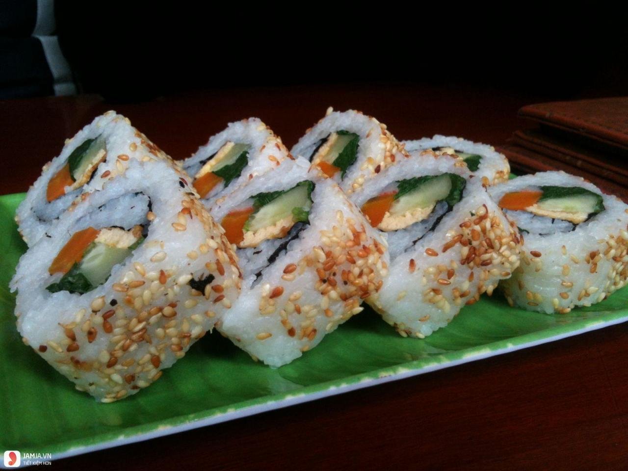 Cách cuộn kimbap bằng nilon 6