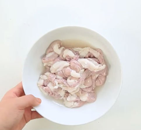 Cách khử mùi hôi ruột heo bằng giấm