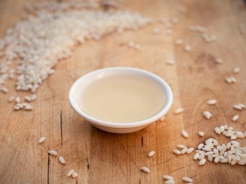 Cách khử mùi hôi ruột heo nhờ nước vo gạo