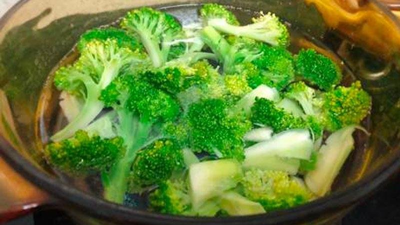 Luộc bông cải