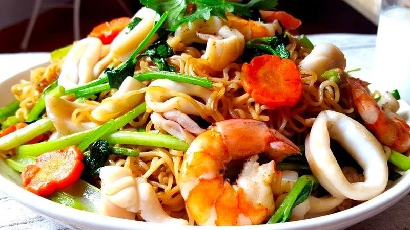 Bí quyết chế biến món mì xào hải sản ngon