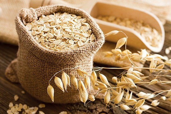 Cách làm môi mỏng không cần phẫu thuật với yến mạch