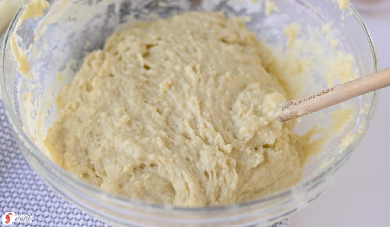 Cách làm món bánh tai heo từ bột mì 2