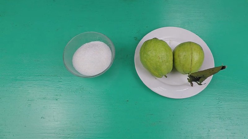 Nguyên liệu làm món mứt ổi