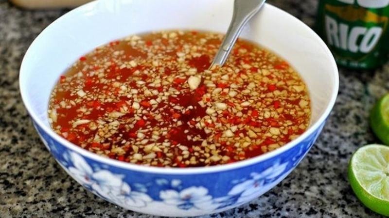 Nước mắm chua ngọt