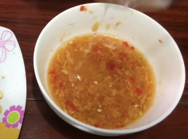 Cách làm nước sốt trộn gỏi vịt ngon