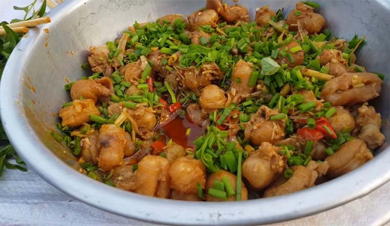 Pín bò xào sả ớt thơm ngon lạ miệng