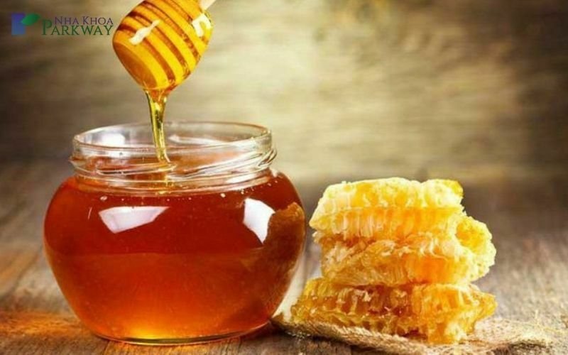 Cách làm sạch lưỡi bằng Mật ong 