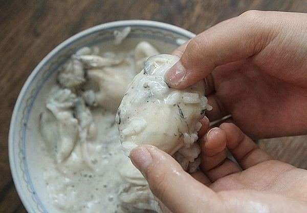 Cách làm sạch ruột hàu
