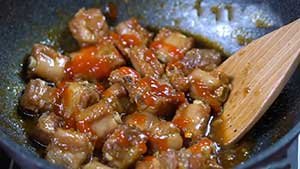 Cách làm sườn ram mặn ngọt đơn giản Cách làm sườn ram mặn ngọt đơn giản
