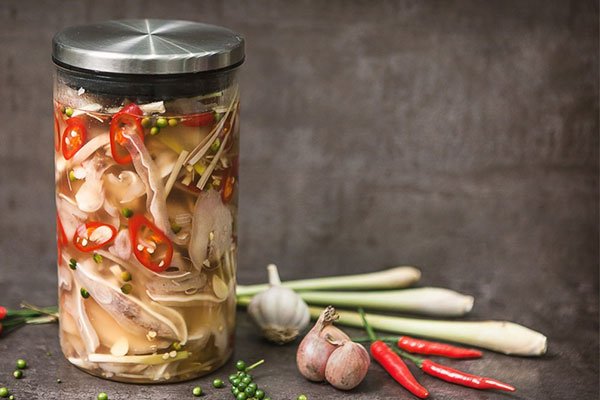cách làm tai heo ngâm nước mắm đường