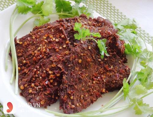 cách làm thịt lợn giả bò khô miếng1