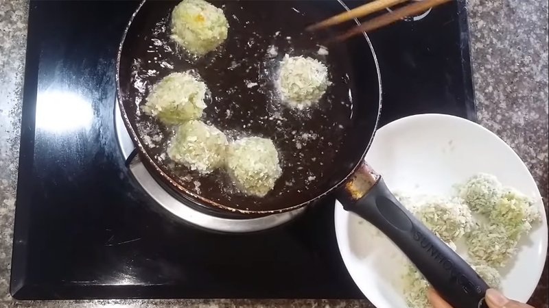 Cách làm thịt viên chiên giòn rụm Cách làm thịt viên chiên giòn rụm