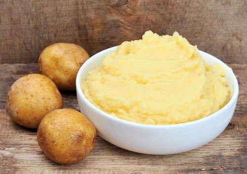 cách làm trắng da tay bằng khoai tây