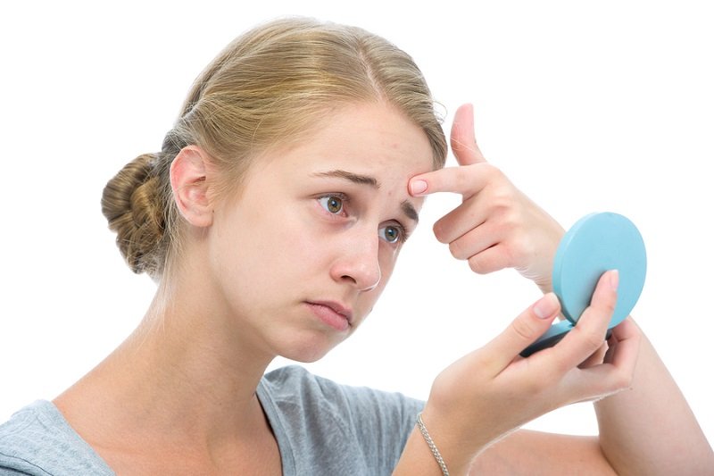 [TIPS] Cách làm xẹp mụn sưng đỏ không nhân nhanh nhất