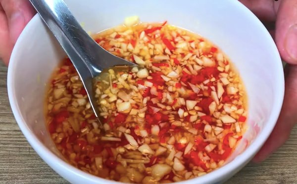 Cách làm nước sốt trộn gỏi