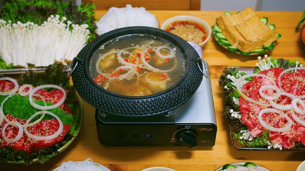 cách nấu lẩu bò nhúng dấm