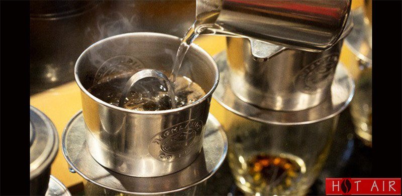 Dùng phin pha cà phê sữa tươi không đường